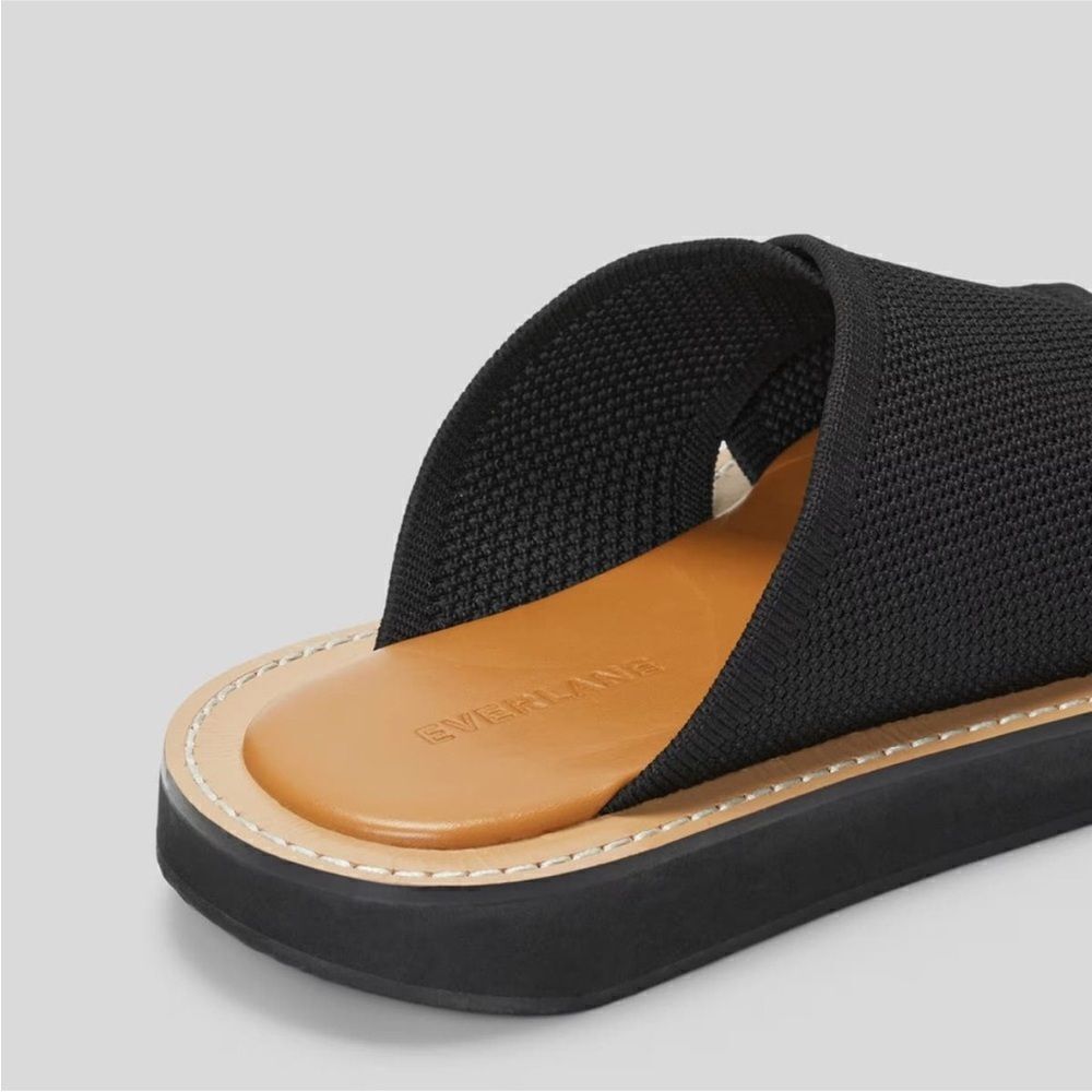 Everlane Black and Tan Sandals - Picture 4 of 8